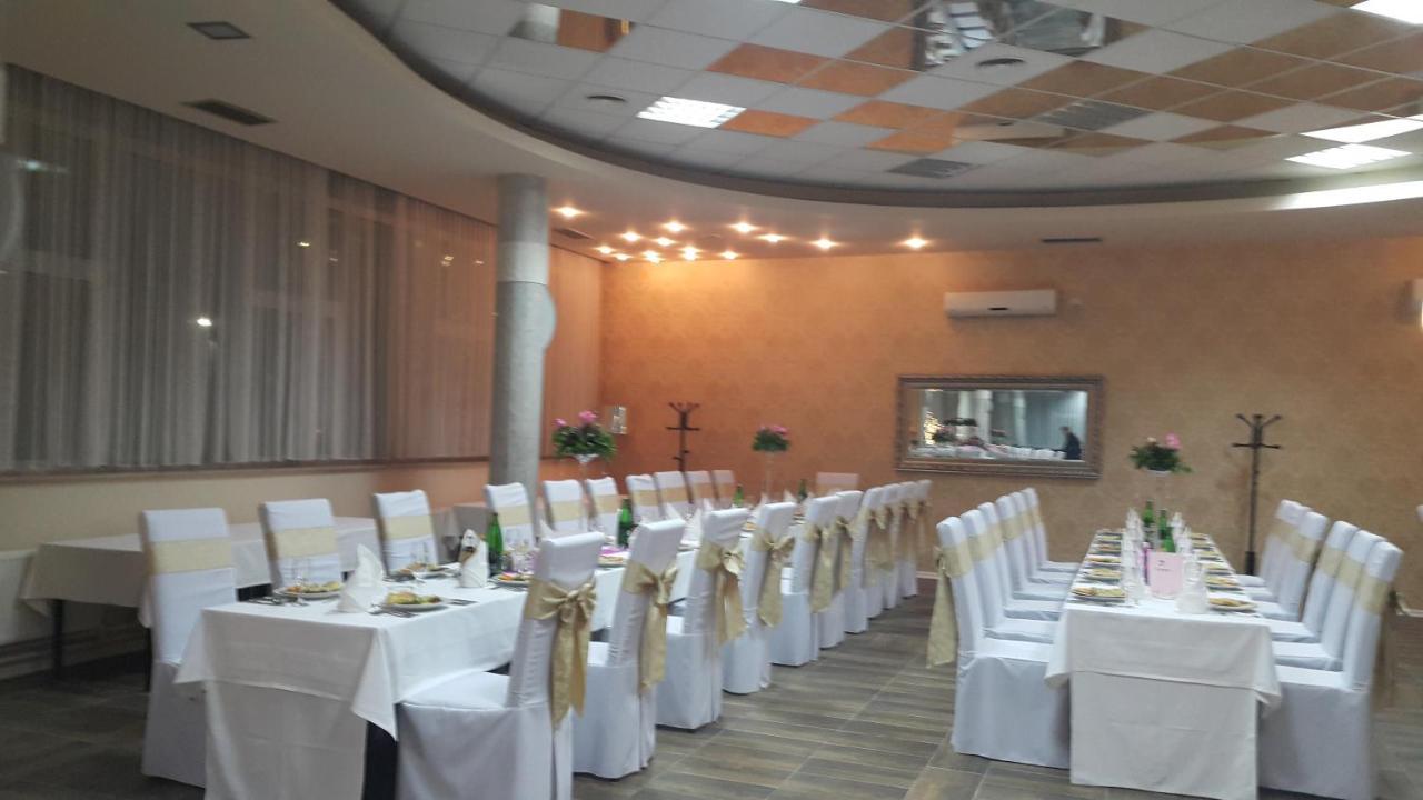 Park Hotel Bihać Extérieur photo